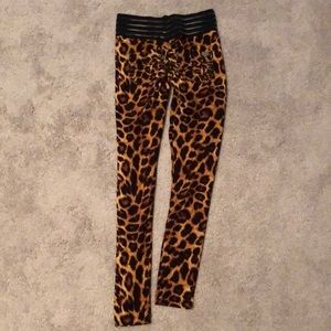 New Small Cute booty animal print leggings